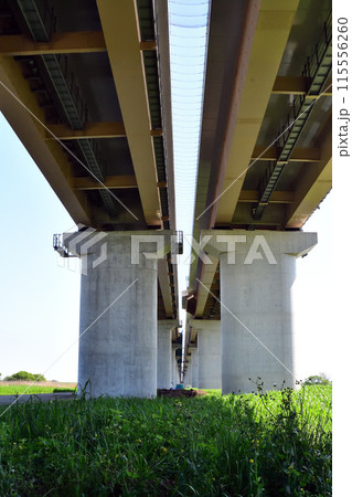 4車線化の工事が進む圏央利根川橋 4車線化の工事が進む圏央利根川橋 115556260