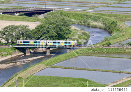 水田と水郡線・城山公園の眺望（福島県・浅川町） 115556433