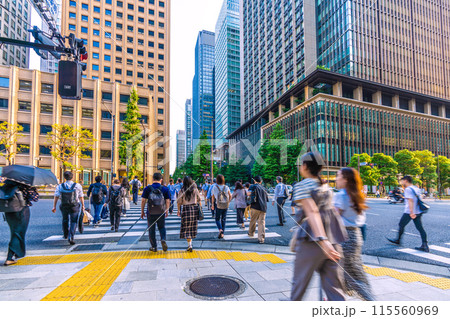 日本の東京都市景観 帰宅など。大手町から大手町駅前の交差点などを望む。奥は丸の内=6月14日 日本の東京都市景観 帰宅など。大手町から大手町駅前の交差点などを望む。奥は丸の内=6月14日 115560969
