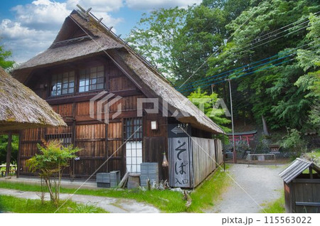 合掌造りのある風景 合掌造りのある風景 115563022