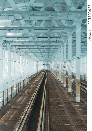 JR瀬戸大橋線（岡山・高松間）先頭車両最前席からの眺め 115563072