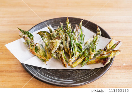 イタドリの天ぷら 115563156