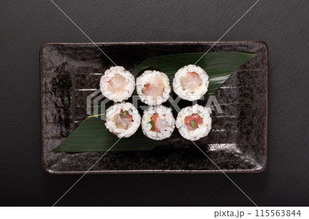 ぶり海苔巻き ぶり海苔巻き 115563844