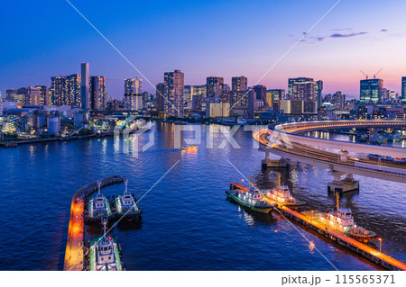 （東京都）レインボーブリッジ・南側遊歩道から眺める芝浦方面 115565371