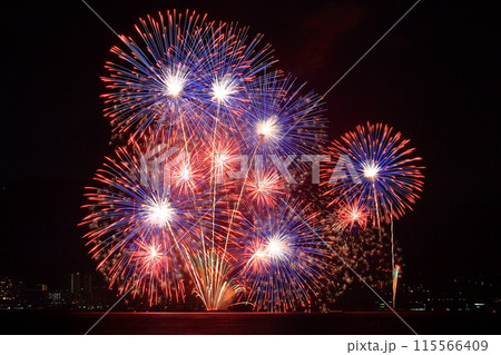 びわ湖花火大会（滋賀県大津市） 115566409