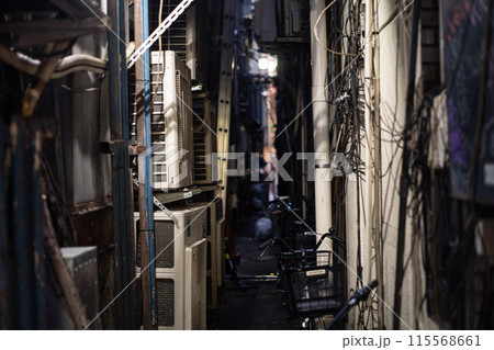 新宿の裏道 新宿の裏道 115568661