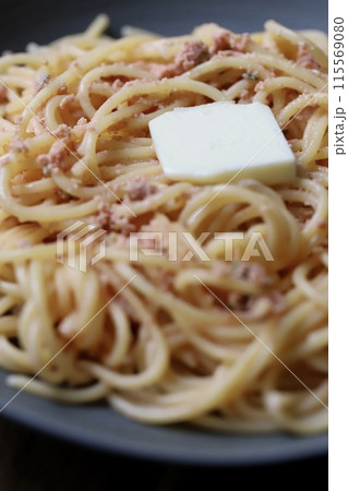 家で作ったタラコバターのスパゲティ　和風パスタ 115569080