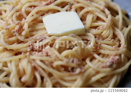 家で作ったタラコバターのスパゲティ　和風パスタ 115569082