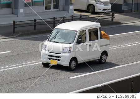 軽貨物車　軽自動車　道路走行 115569605