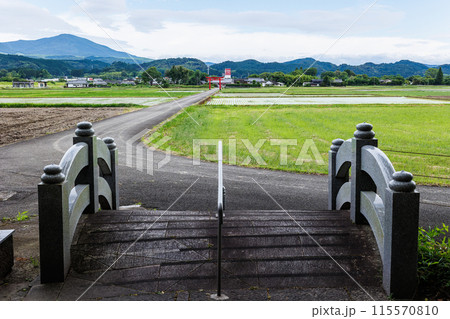 菅原神社（水流天満宮）宮崎県えびの市の田んぼの中に鳥居がある神社 115570810