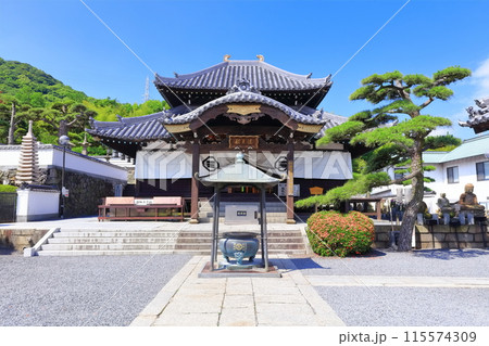 【香川県】四国霊場「第78番札所」郷照寺（厄除けの寺 うたづ大師） 115574309