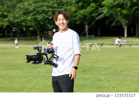 映像クリエイター  ジンバルを使った動画撮影 115575317