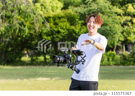 映像クリエイター  ジンバルを使った動画撮影 115575367
