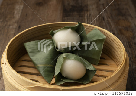 笹饅頭　 セイロで蒸す　 115576018