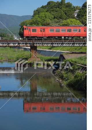 レトロな雰囲気の吉備線を走行するJR西日本キハ47形気動車_2024/5/18撮影 115576273
