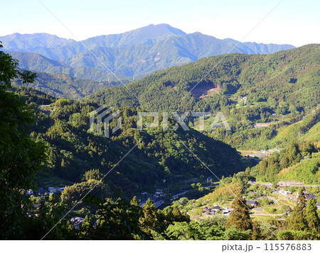 なんてん展望台から見た白髪山の山並み 115576883