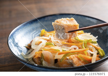 鮭の南蛮漬 115576971