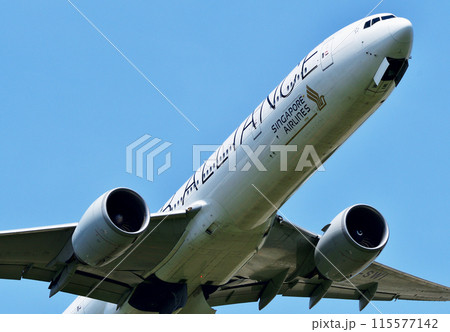 シンガポール航空B77W離陸上昇 115577142