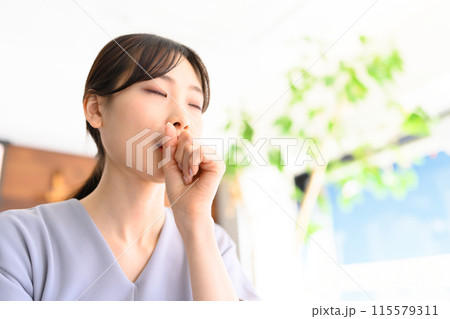 女性ポートレート 115579311