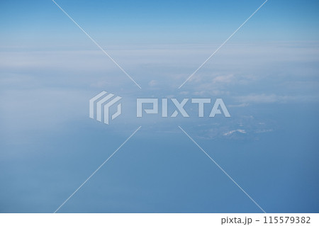 飛行機から見た2月の雲 115579382
