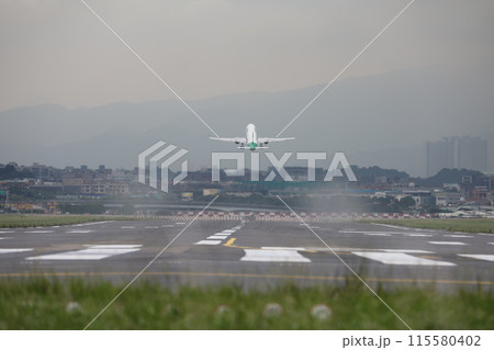 飛行機 航空機 ひこうき 115580402