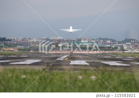 飛行機 航空機 ひこうき 115581021