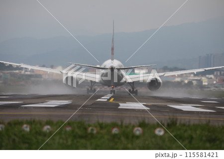 飛行機 航空機 ひこうき 115581421