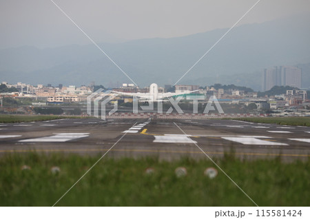 飛行機 航空機 ひこうき 115581424