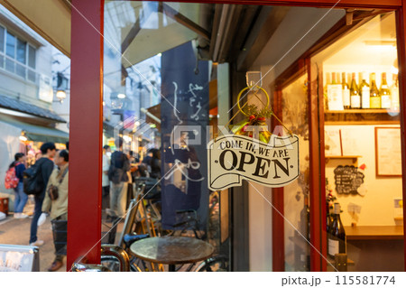 東京都台東区　谷中ぎんざの風景 115581774