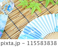 すだれの上にある扇子と風鈴 115583838