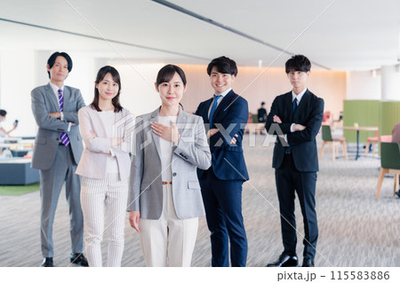 信頼されているビジネスパーソン 115583886
