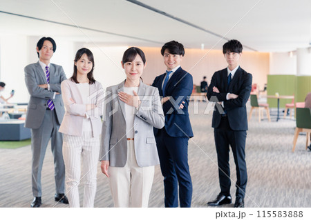 信頼されているビジネスパーソン 115583888