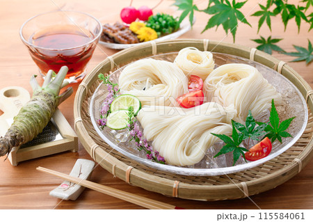 夏の味覚 素麺 （ そうめん ） 115584061