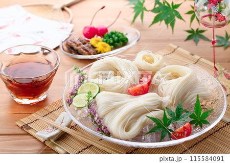 夏の味覚 素麺 （ そうめん ） 115584091
