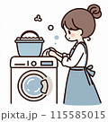洗濯をする主婦 115585015