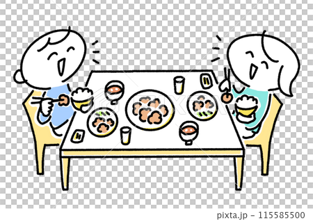 笑顔で食事をする夫婦　カップル　夕食　食卓　ランチ 115585500