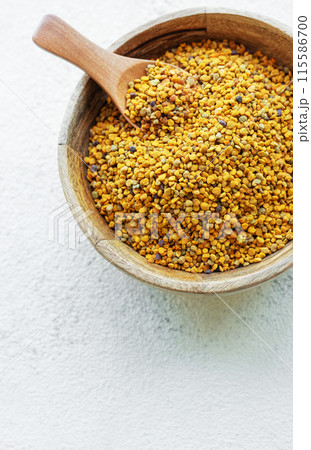 Healthy bee pollen grains 115586700