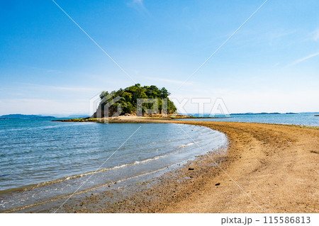 岡山県瀬戸内市牛窓にある黒島ヴィーナスロード 岡山県瀬戸内市牛窓にある黒島ヴィーナスロード 115586813