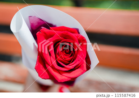 バラの花束 115587416