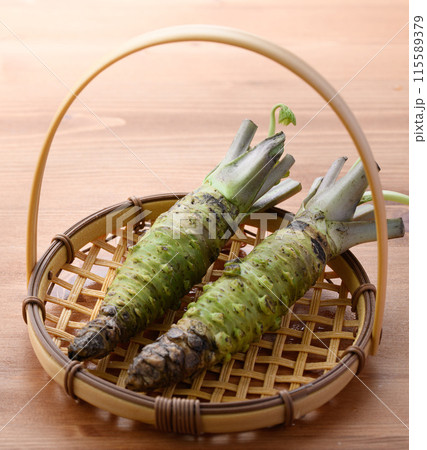 上品な香り 本わさび 静岡県産 生山葵 上品な香り 本わさび 静岡県産 生山葵 115589379