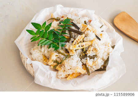 季節料理　山菜おこわ 115589906