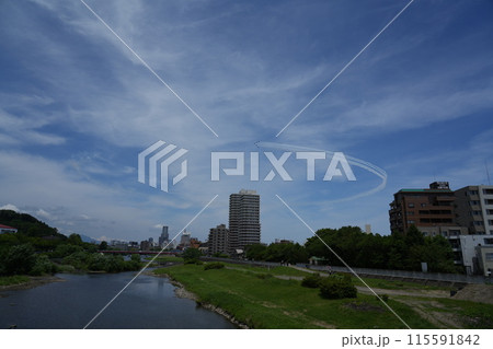 仙台上空でのブルーインパルス展示飛行 115591842