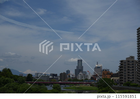 仙台上空でのブルーインパルス展示飛行 115591851