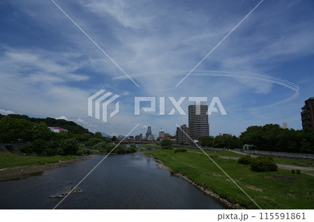 仙台上空でのブルーインパルス展示飛行 115591861