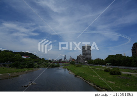 仙台上空でのブルーインパルス展示飛行 115591862