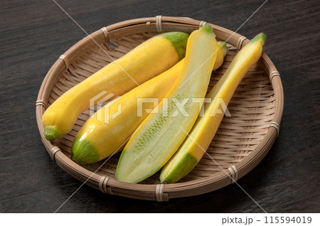 イタリアの夏野菜、ゼファーズッキーニ イタリアの夏野菜、ゼファーズッキーニ 115594019