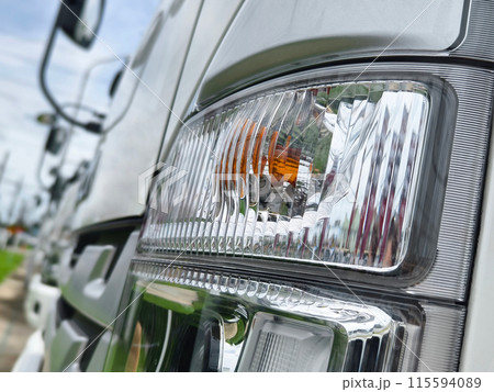 Big truck headlight with grille and hood Big truck headlight with grille and hood 115594089