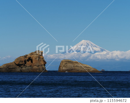 松崎町の牛着岩 115594672