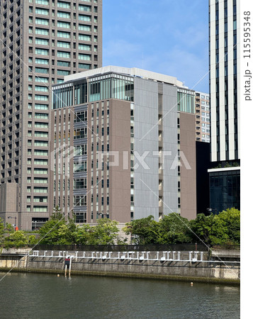 大阪大学中之島センター（大阪市北区） 115595348