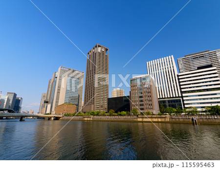 大阪中之島のビル群 大阪中之島美術館やNakanoshima Qross 115595463